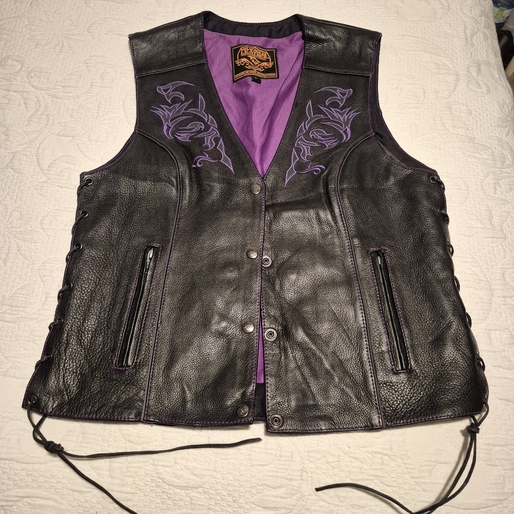 Milwaukee Leather women's black & purple adjustable leather embroidered vest EUC